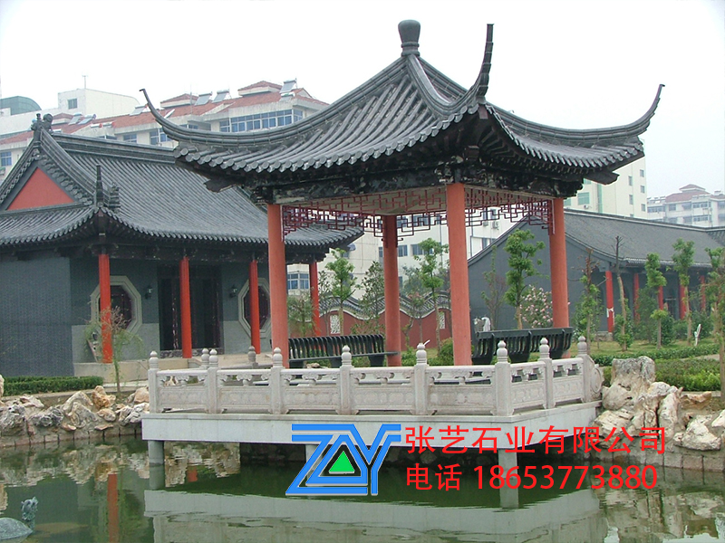 石亭子，石頭長廊
